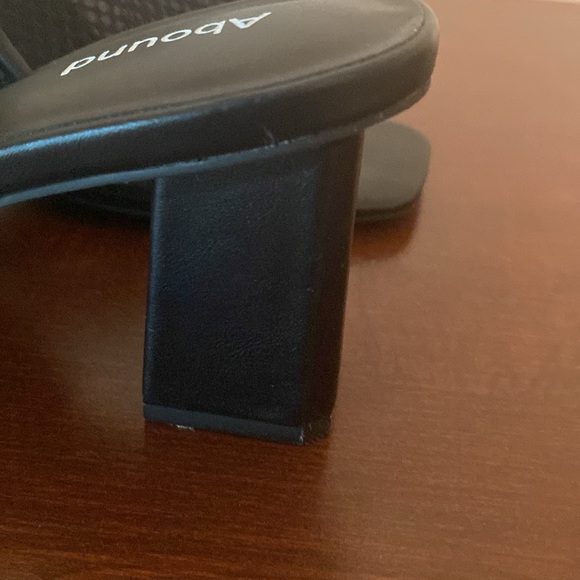 Black heel backless sandals - ABOUND- 8.5- NWT- dress up or down - Picture 5 of 9